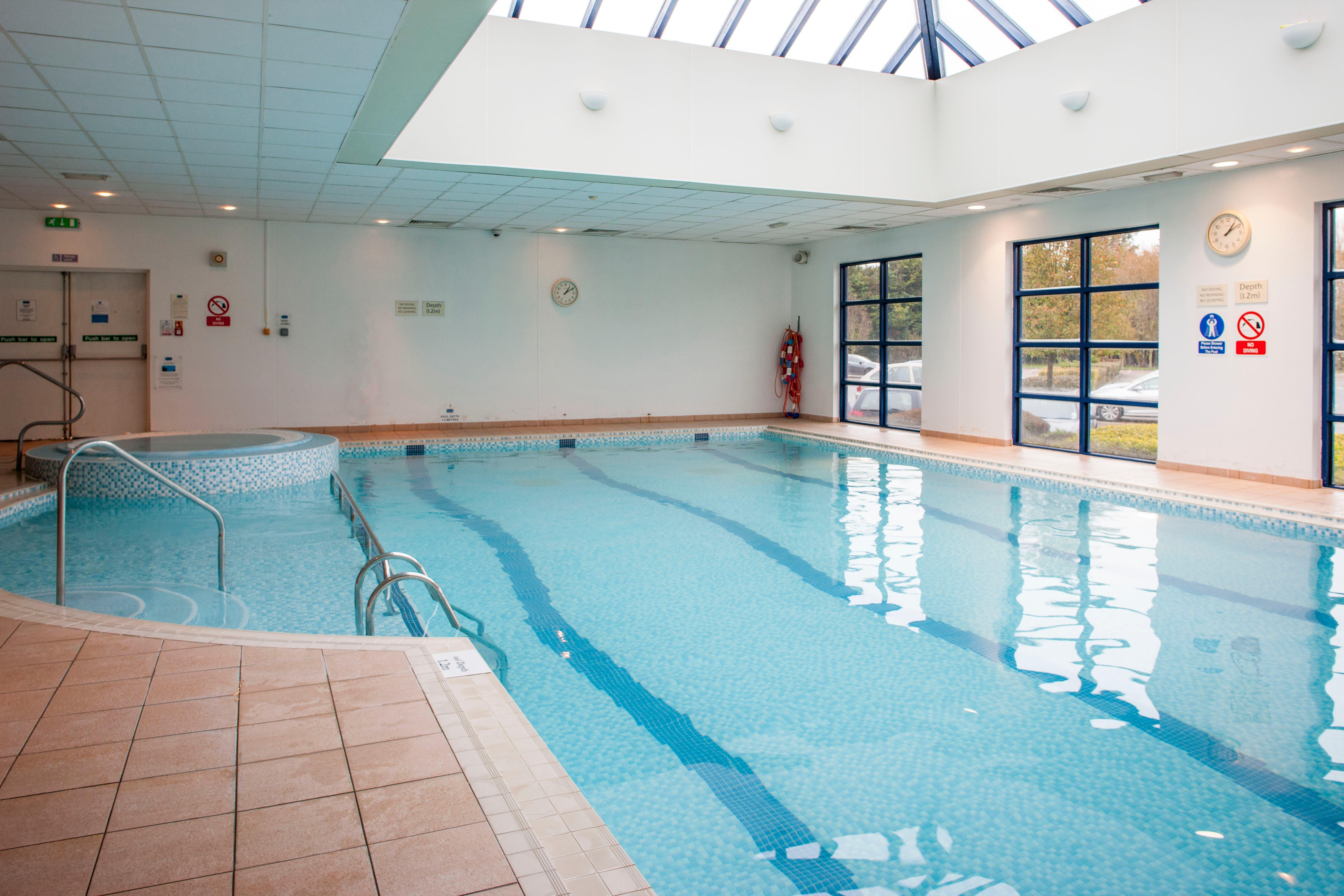 Holiday Inn London-Shepperton By Ihg Eksteriør billede