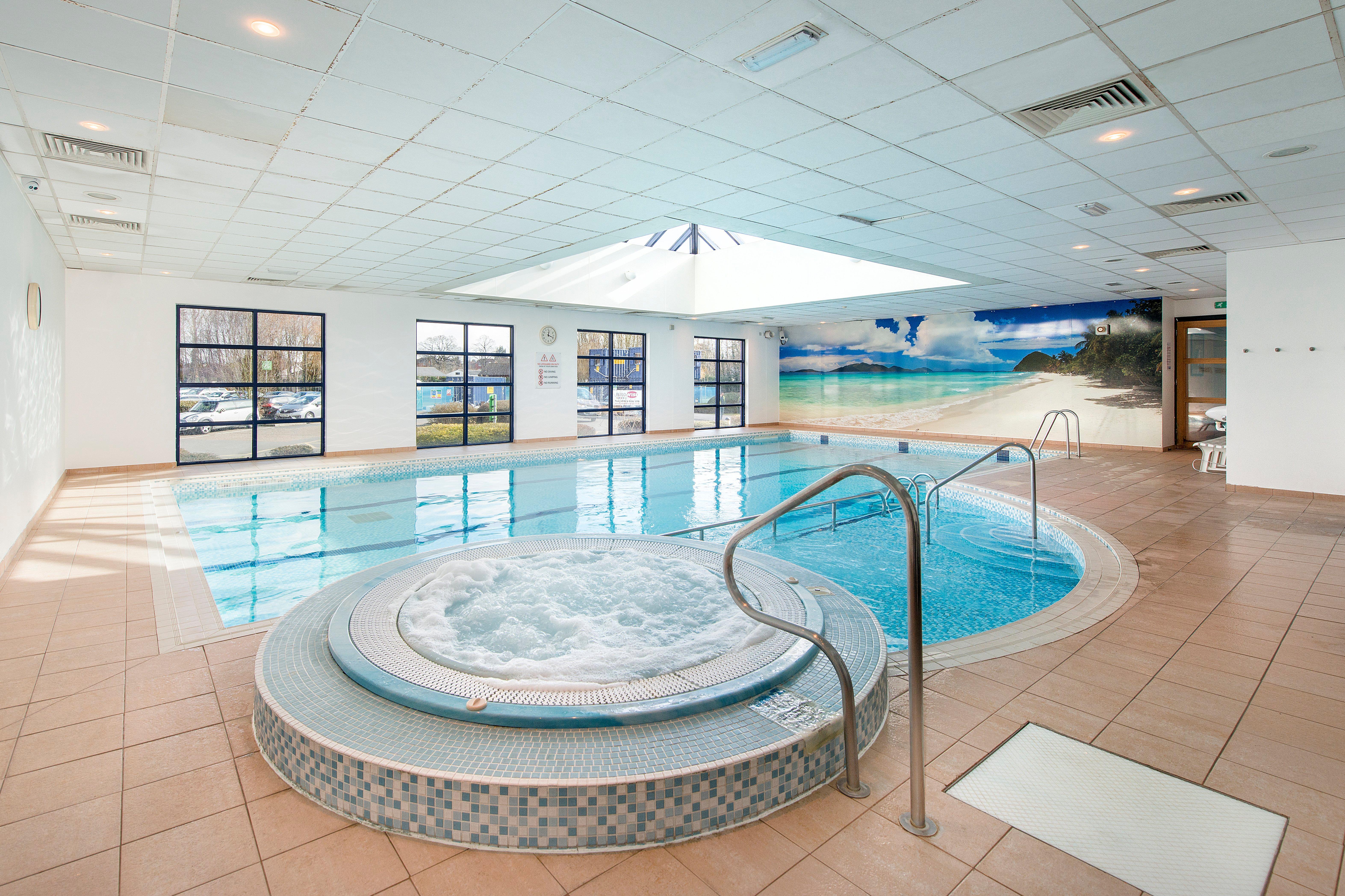 Holiday Inn London-Shepperton By Ihg Eksteriør billede