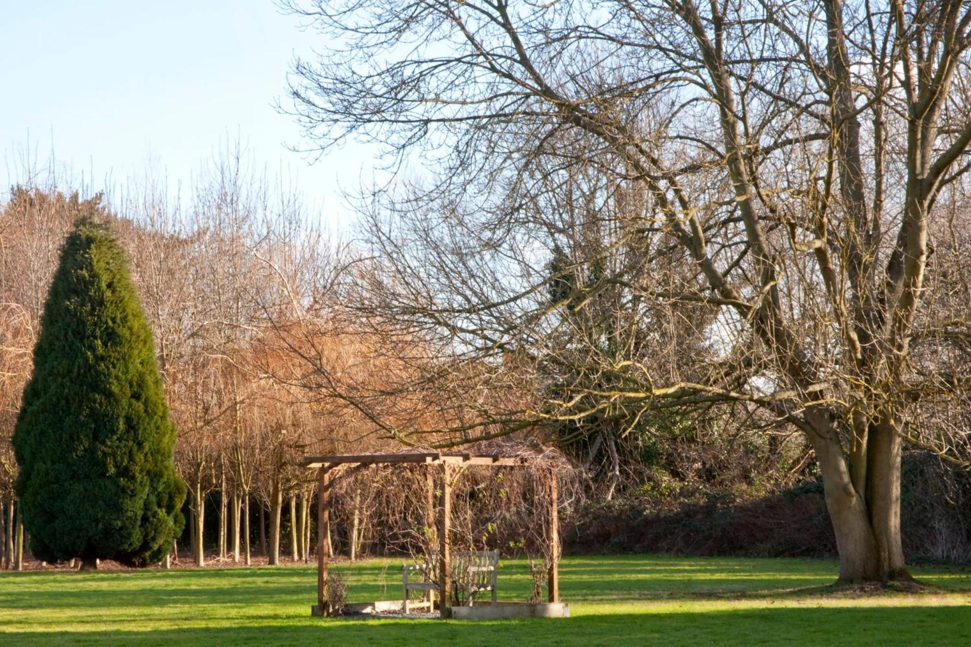 Holiday Inn London-Shepperton By Ihg Eksteriør billede